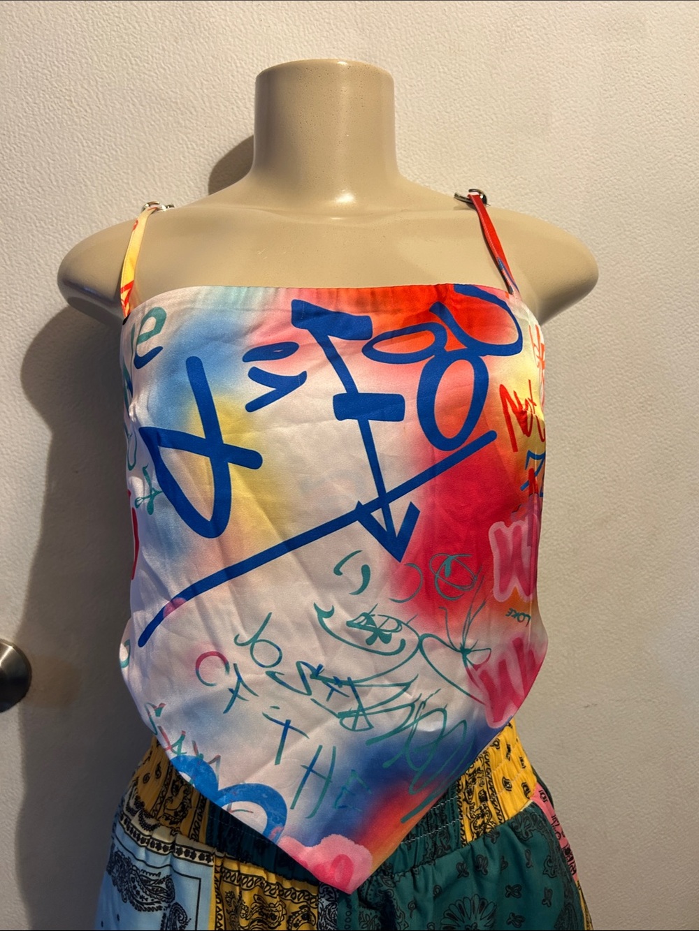 Papaya Multicolor Graffiti Print Crop Top